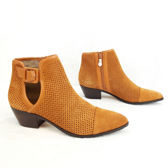 DONALD J PLINER DARIO SUEDE ANKLE BOOTIES - Picture 7 of 16